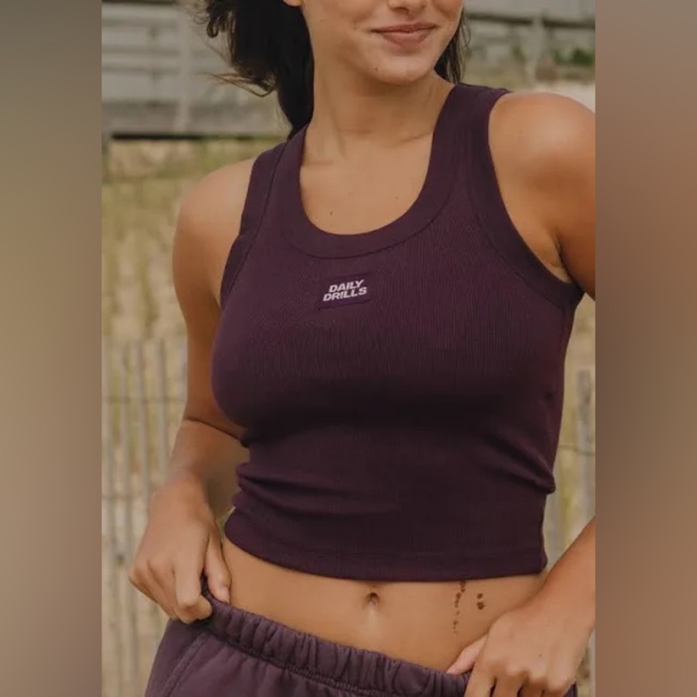NWT Daily Drills Plum Logo Ribbed Tank (M/L)